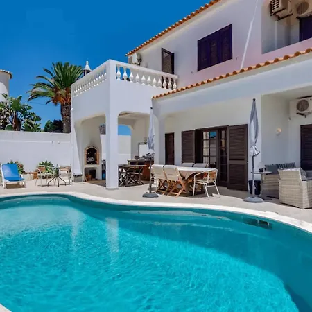 Rique Αλμπουφέιρα