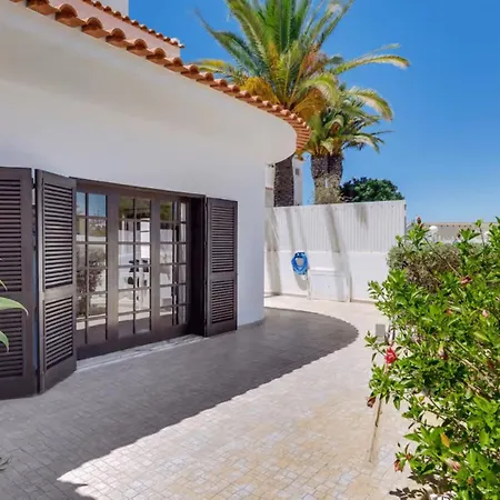 ヴィラ Rique アルブフェイラ